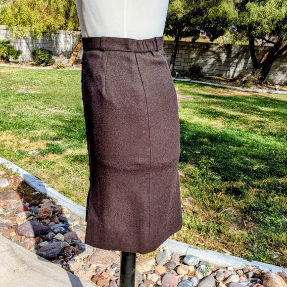 1970s Vintage Petite XSmall Wool Chocolate Brown Midi A-Line Pleated Skirt EUC - Picture 3 of 9
